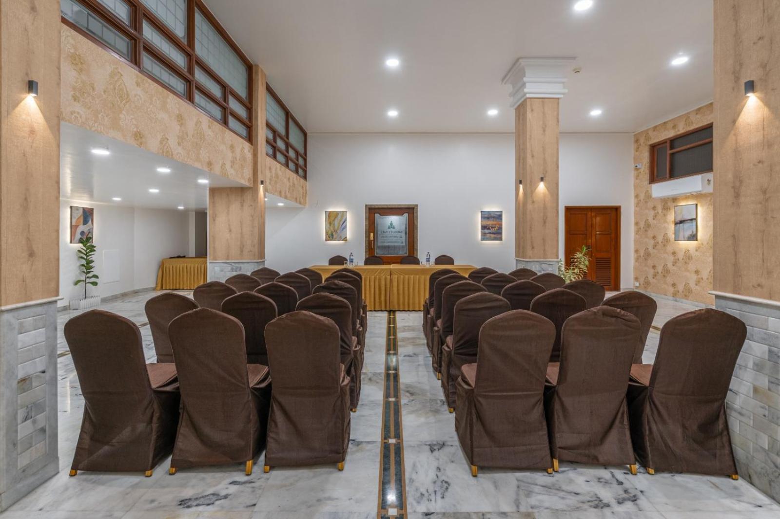Hotel Apex سورات المظهر الخارجي الصورة