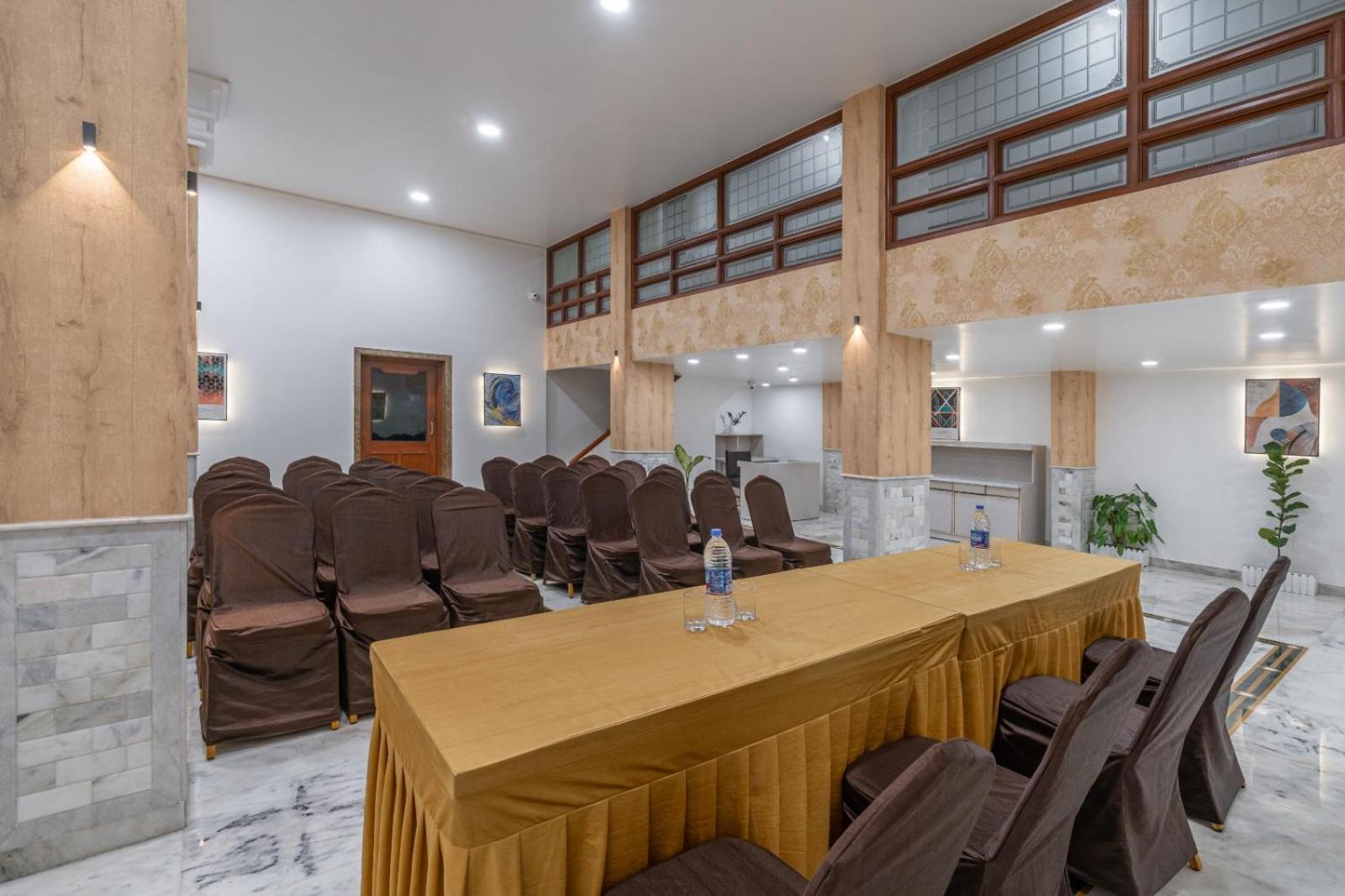 Hotel Apex سورات المظهر الخارجي الصورة