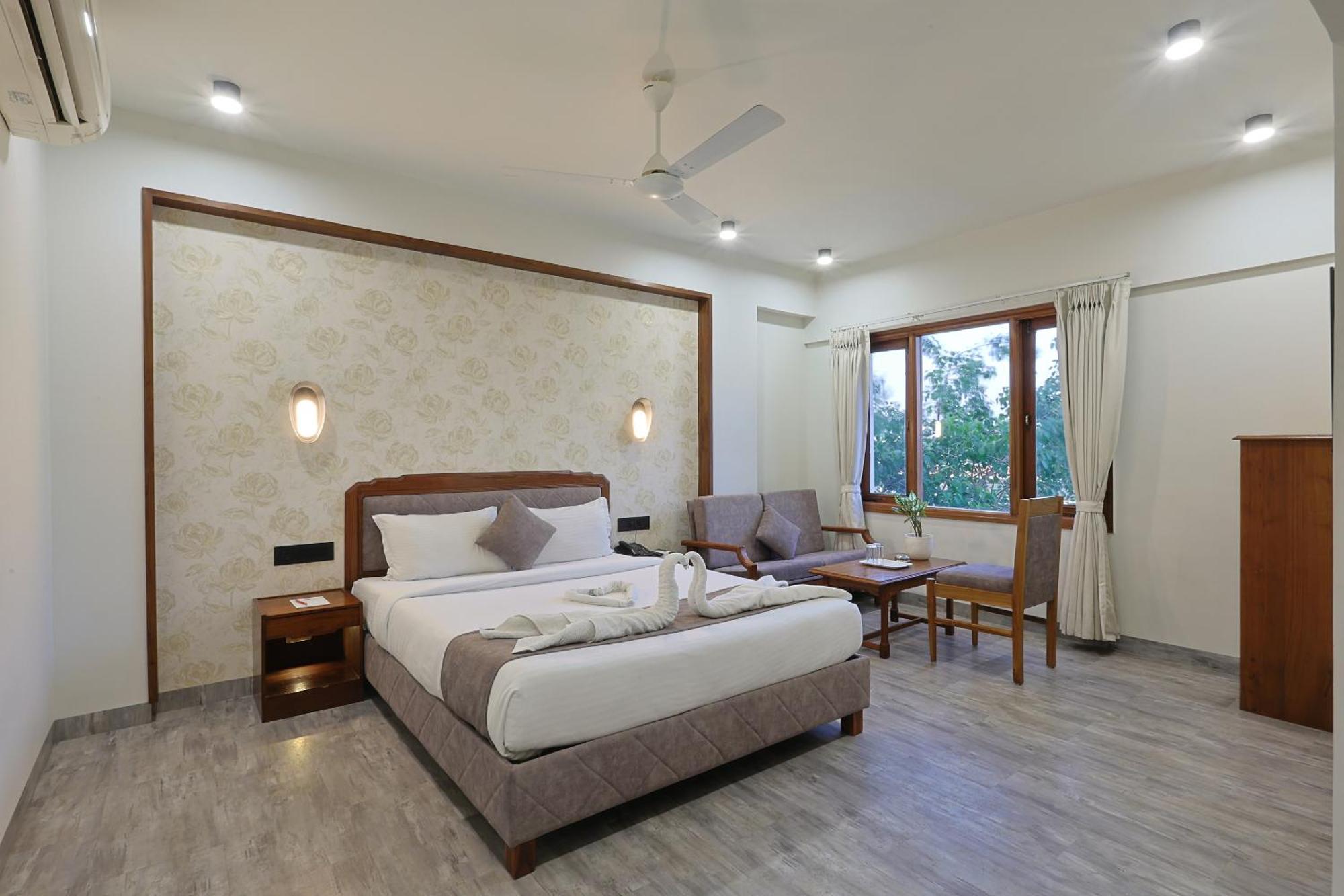 Hotel Apex سورات المظهر الخارجي الصورة