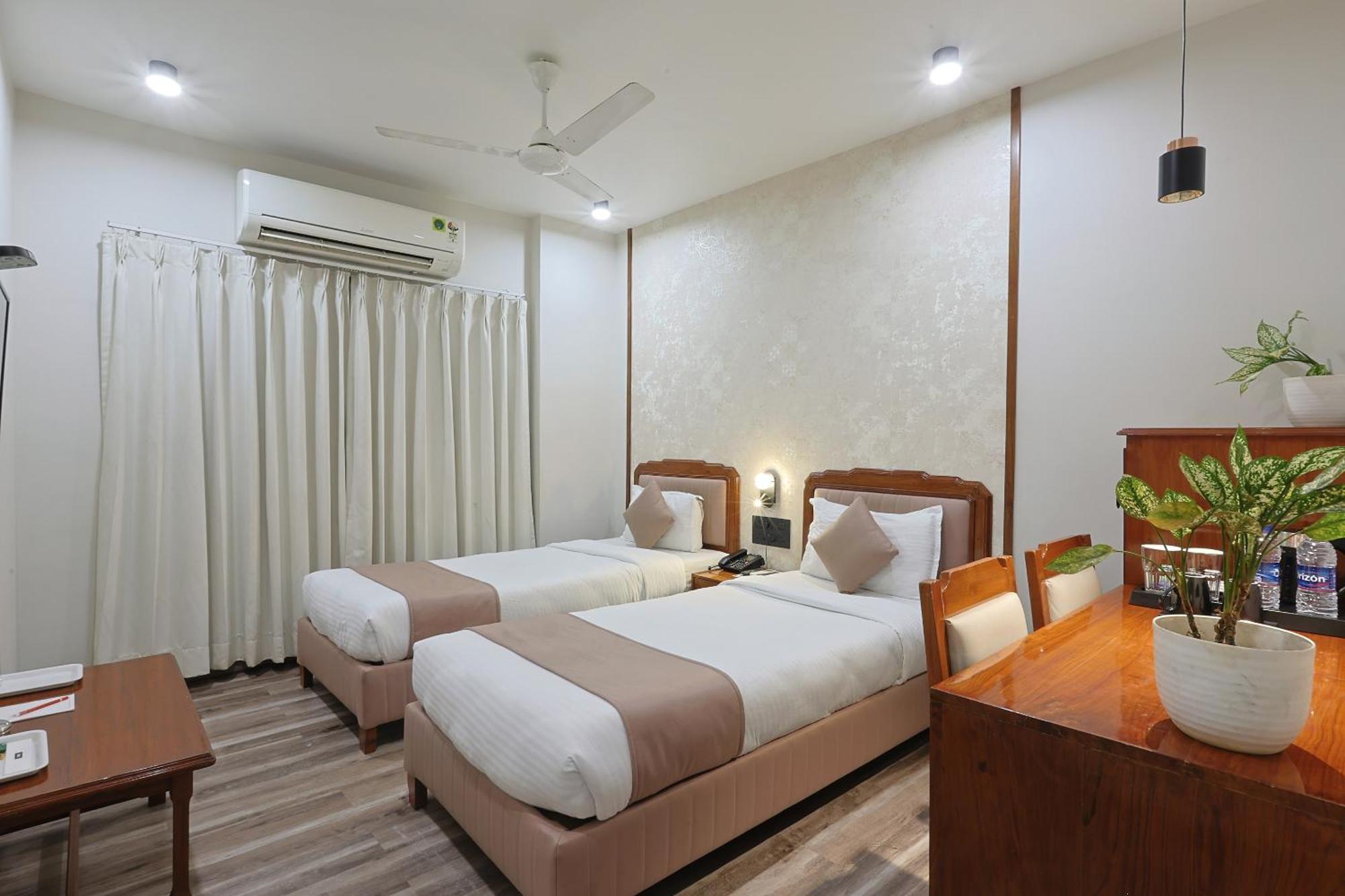 Hotel Apex سورات المظهر الخارجي الصورة