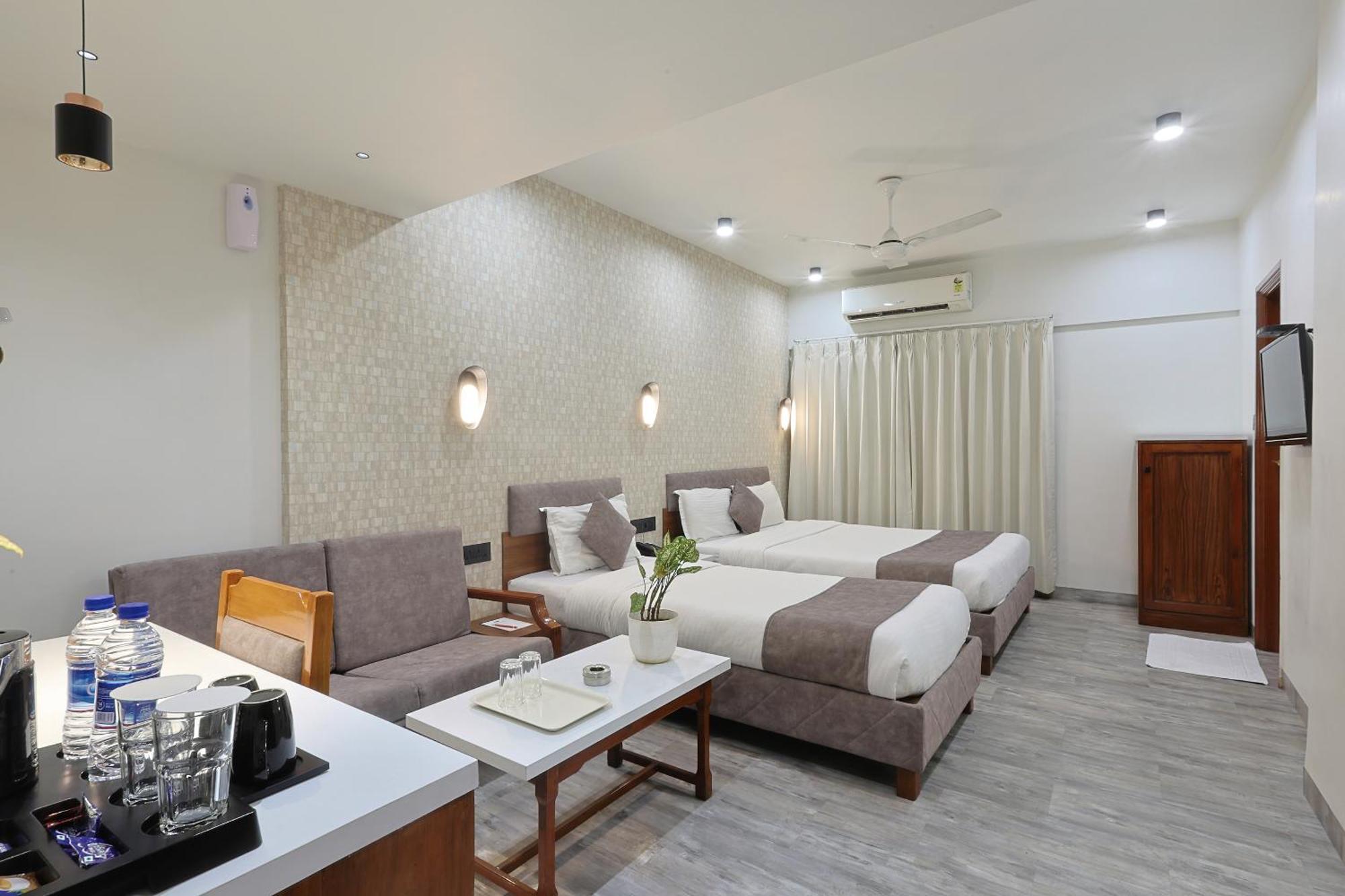 Hotel Apex سورات المظهر الخارجي الصورة