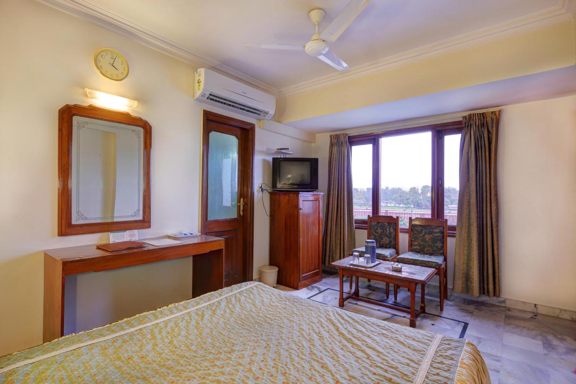 Hotel Apex سورات المظهر الخارجي الصورة