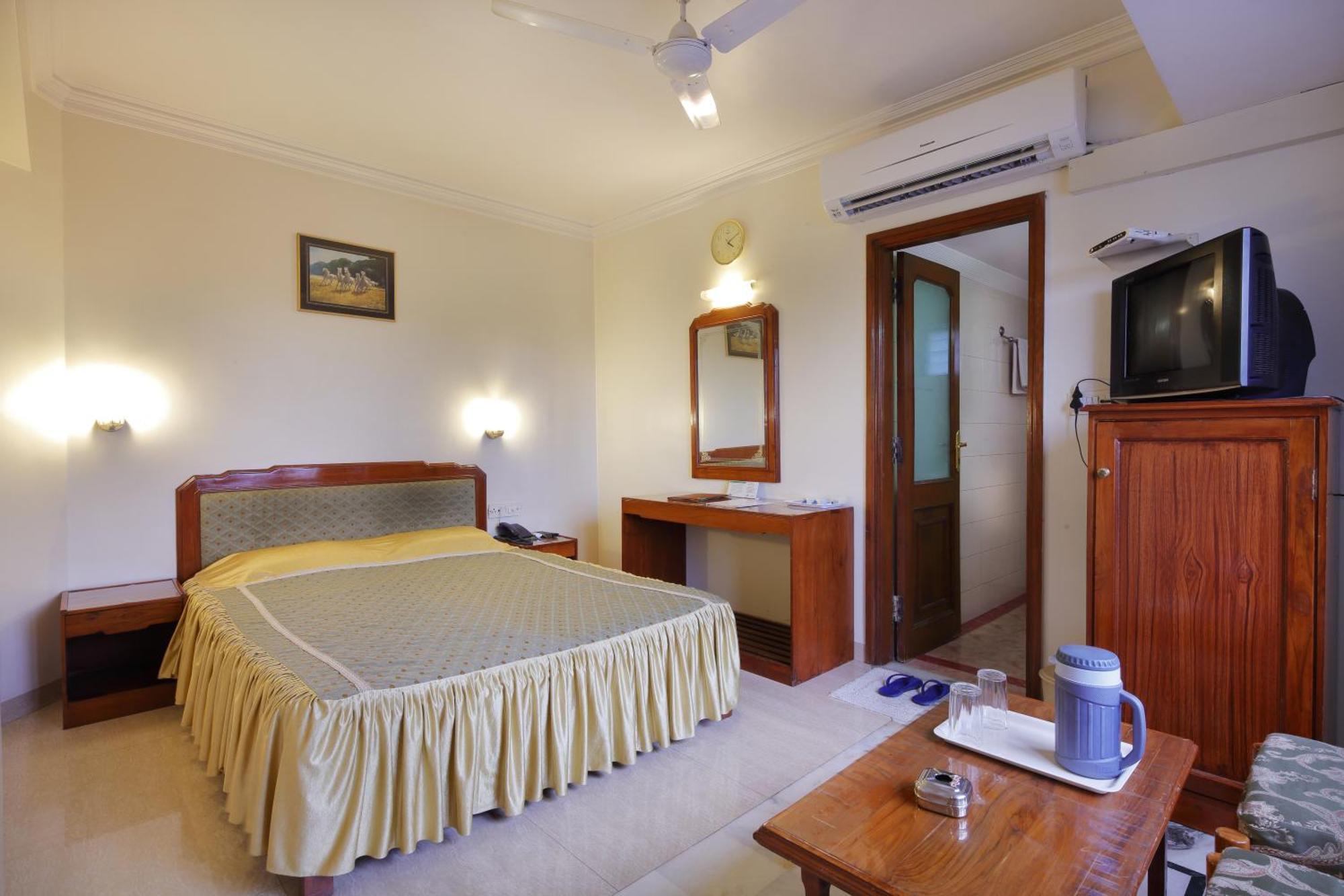 Hotel Apex سورات المظهر الخارجي الصورة