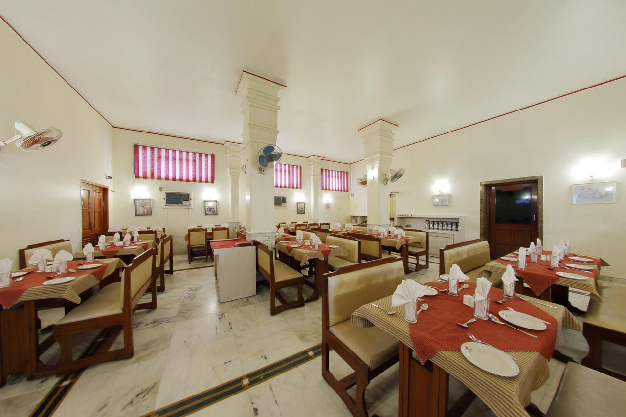 Hotel Apex سورات المظهر الخارجي الصورة